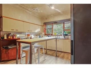 View profile: ROOM FOR RENT - Experience the ultimate in convenient student living with this fully furnished room located just moments away from the University.