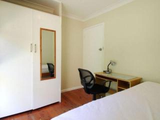 View profile: ROOM FOR RENT - Student accommodation sharing with friendly housemates!!