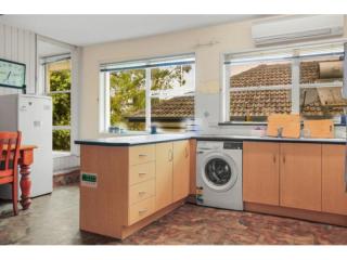 View profile: ROOM FOR RENT - Experience the ultimate in convenient student living with this fully furnished room located just moments away from the University.
