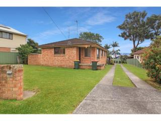 View profile: Convenient Living: Charming Two-Bedroom Property in Oak Flats