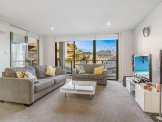 View profile: Stylish & Spacious Apartment in the Heart of Wollongong
