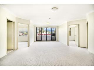 View profile: Convenient and Comfortable Living in Fairy Meadow, NSW 2519