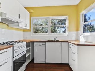 View profile: Spacious Unit in the Heart of Wollongong