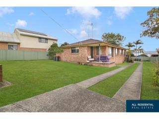View profile: Block of Two Flats with Development Potential on 822-sqm Block