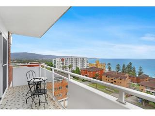 View profile: Ocean-View Oasis: Modern Luxury Living in Wollongong's Prime Locale